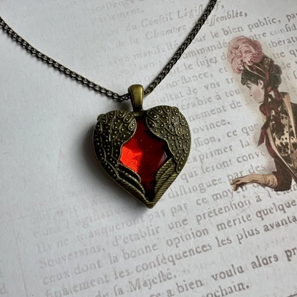 Victorian heart pendant with chain